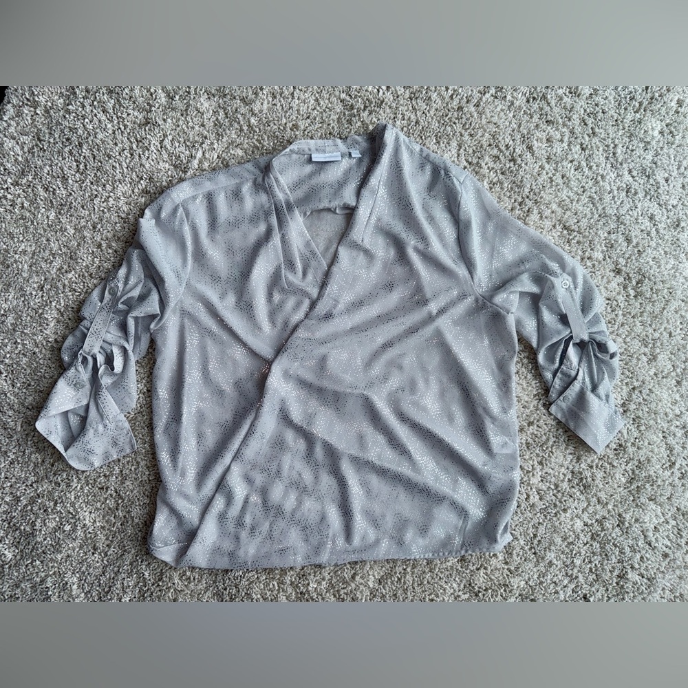 New York & Company long sleeve metallic & white blouse wrap front v neck size XL